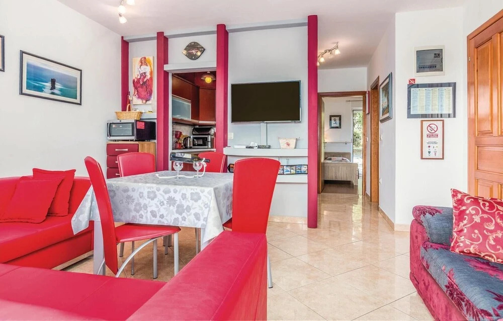 Nice Home in Kukci With Wifi and 2 Bedrooms