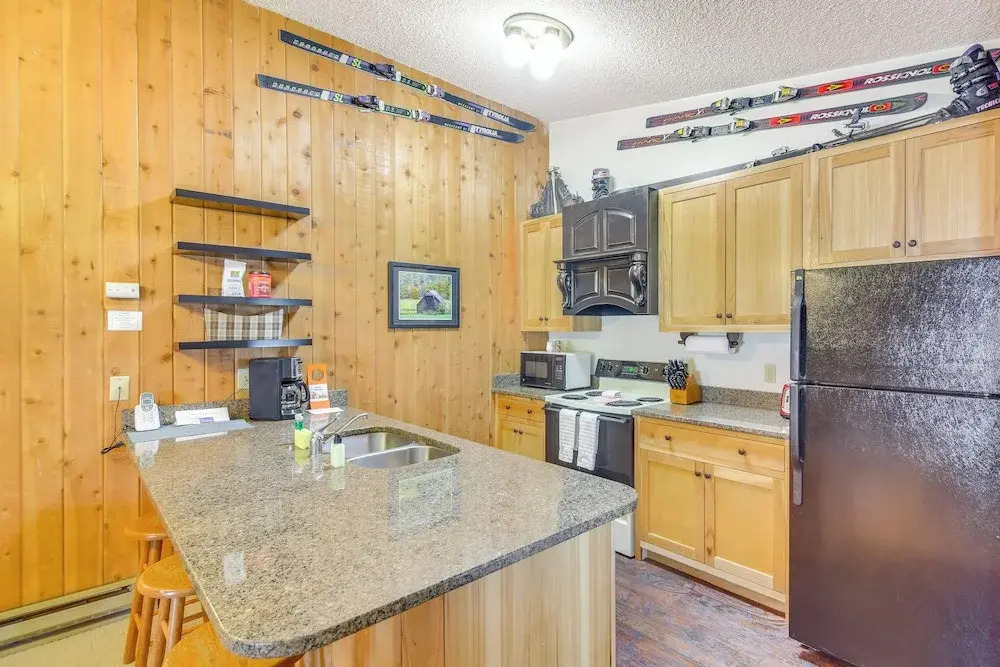 Pool + Hot Tub Access: Condo in Winter Park!