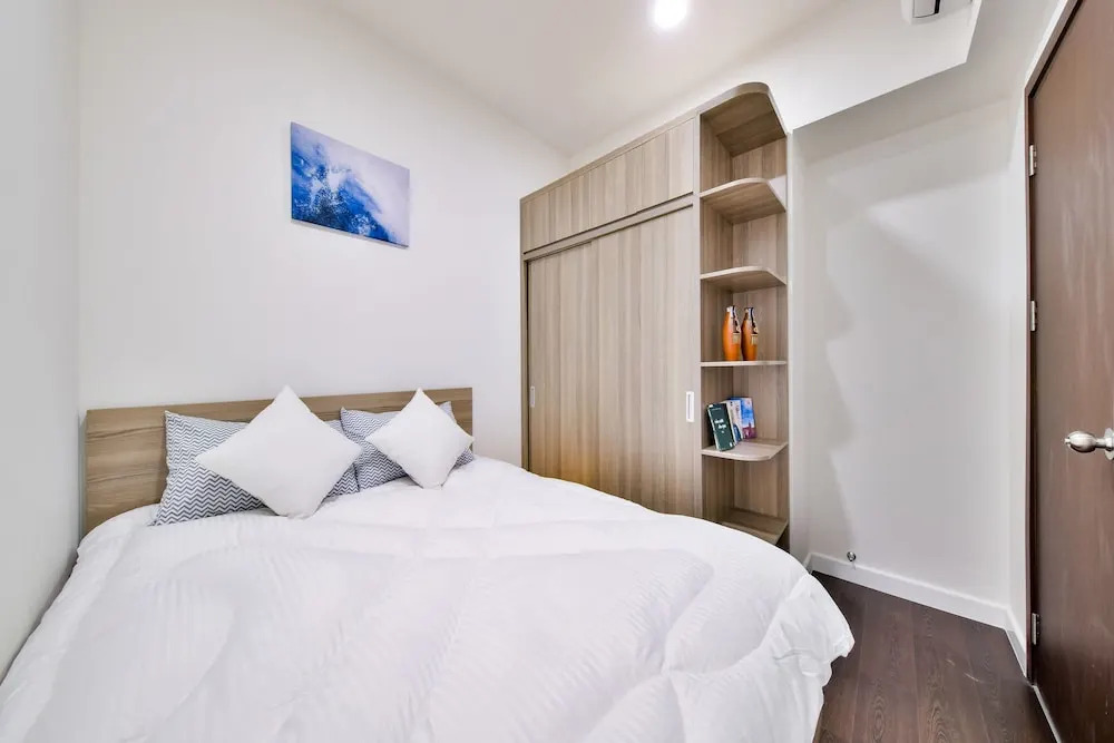 New Tresor River and City View Apartment