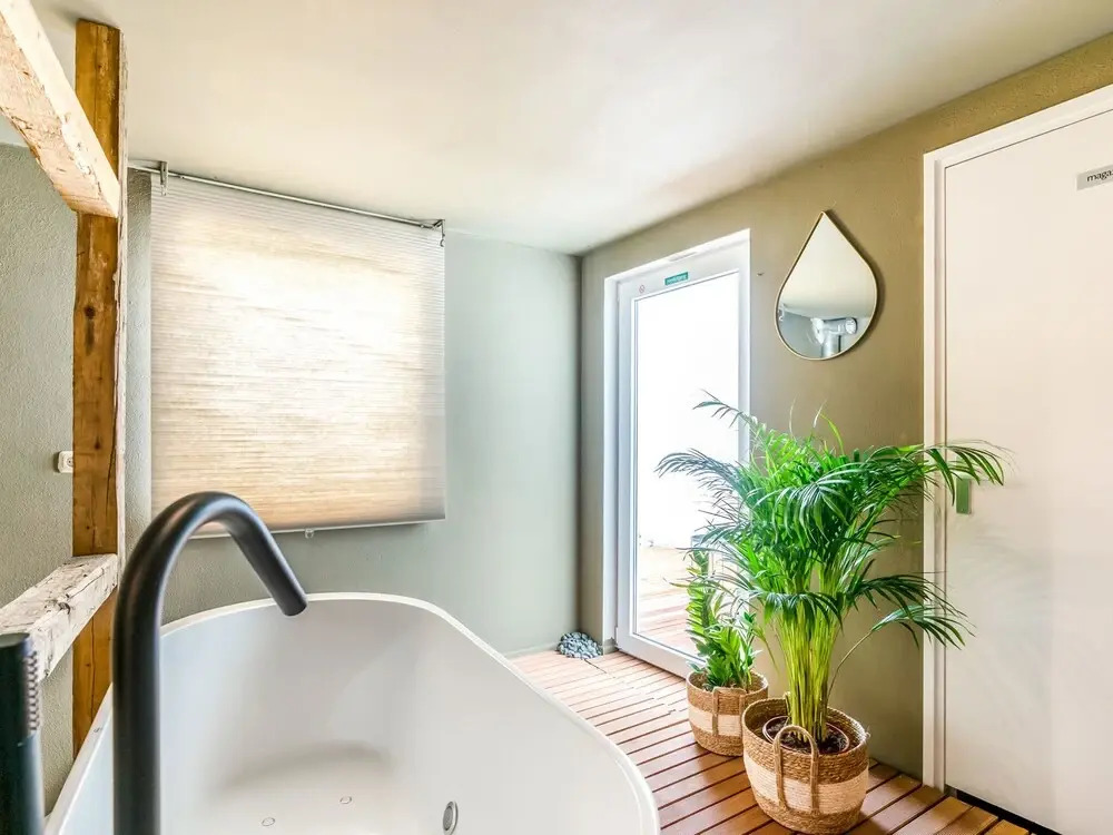 Lavish Holiday Home in Spaubeek with Turkish Steambath