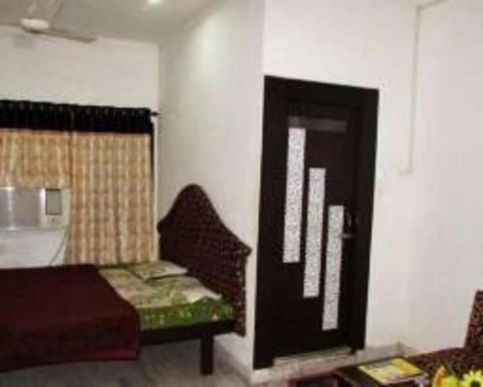 Hotel Katyani
