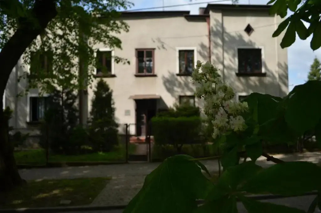 Lawendowo- sauna, jacuzzi, domki w ogrodzie i apartamenty w kamienicy