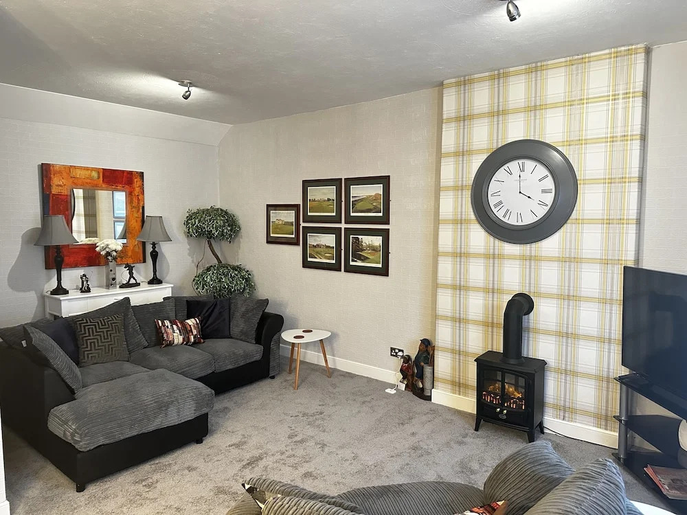 The Sandgate New Immaculate 1-bed Apartment in Ayr
