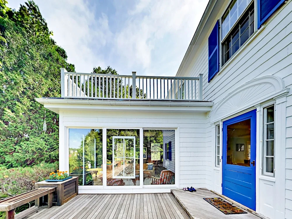 39 Spruce Street Home 5 Bedrooms 3 Bathrooms Home