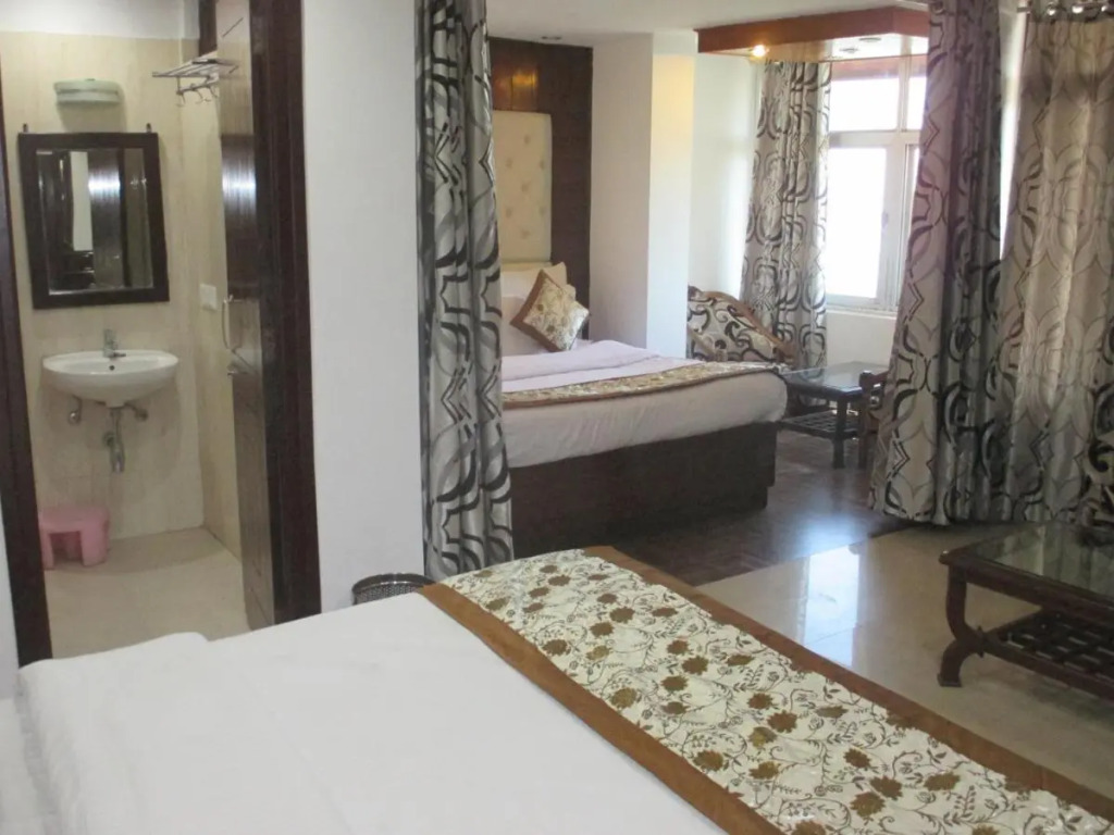Hotel Luxmount