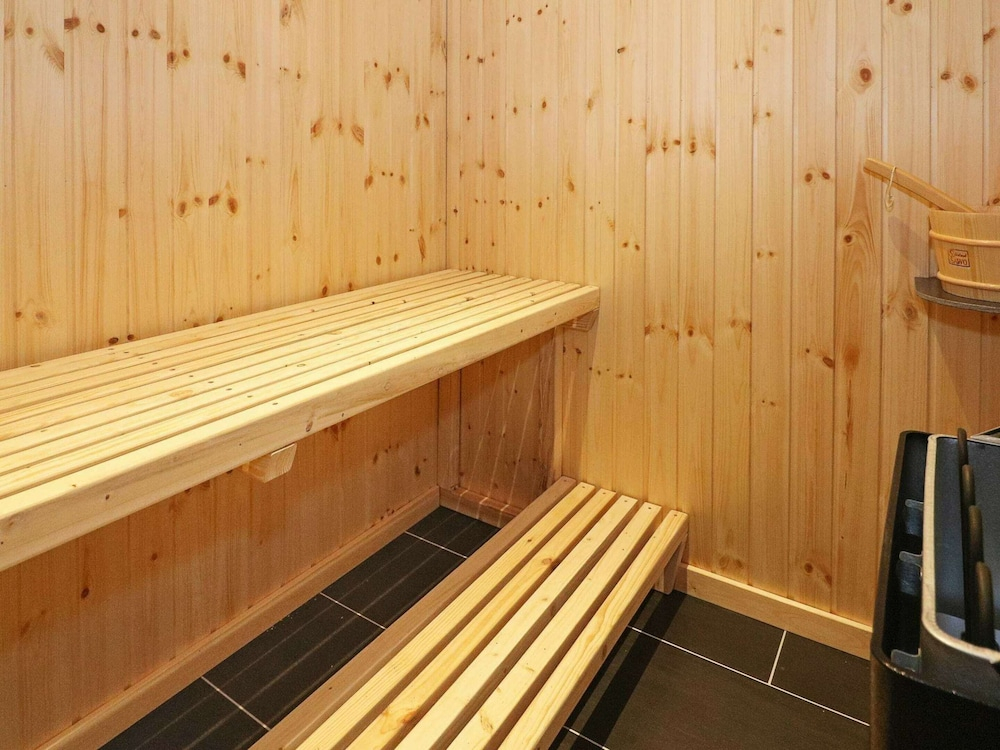 5 star holiday home in Hadsund