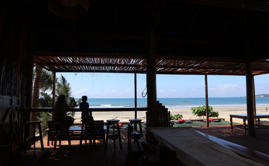 Adventure Paradise Hotel