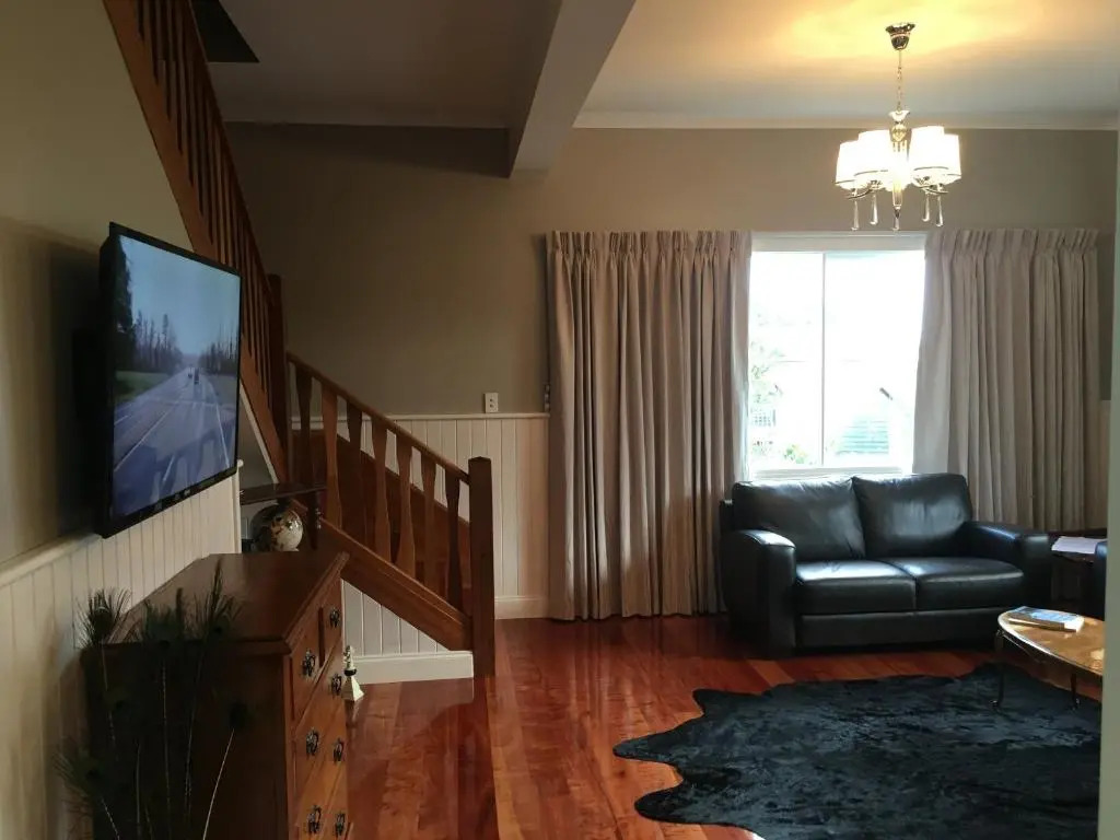 Noahs Stanley Luxury Bed and Breakfast