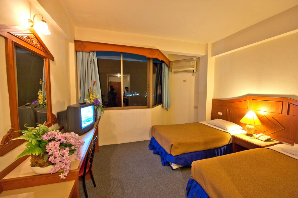 Phayao Northern Lake Hotel
