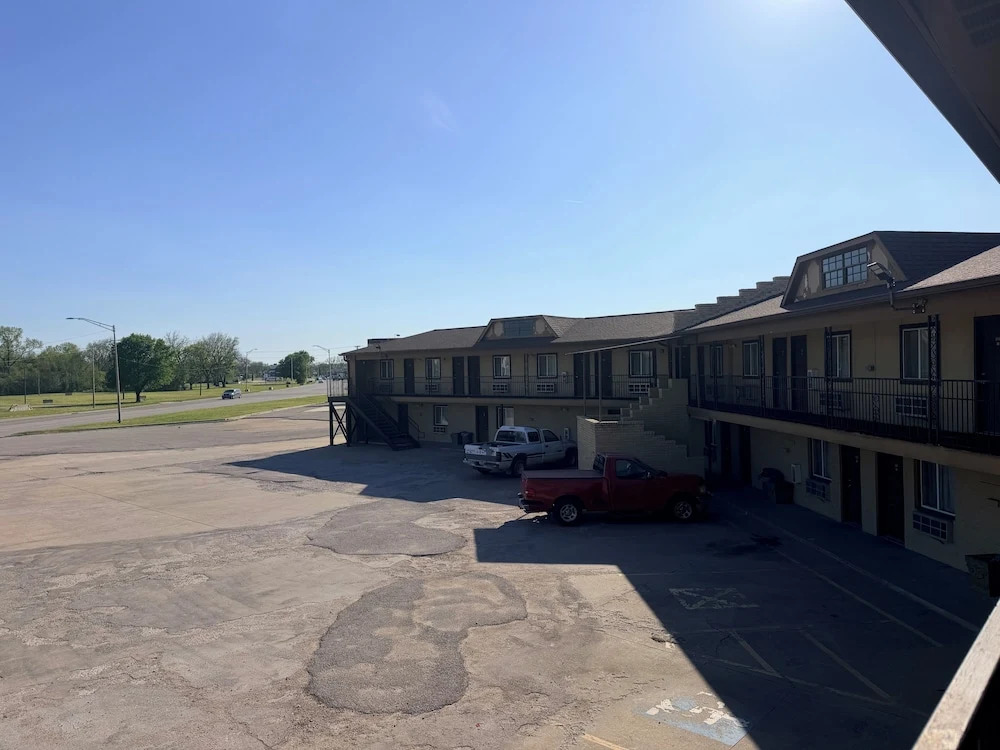 Regal Inn Coffeyville KS US 169
