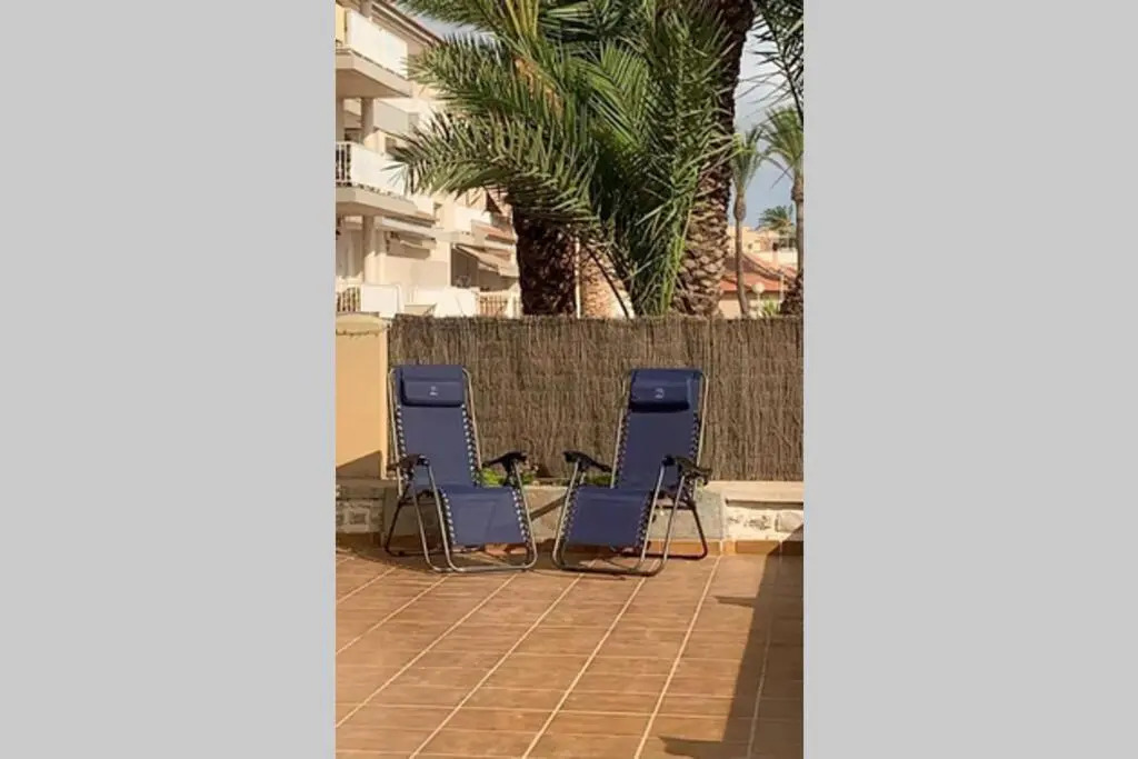 Apartamento Mar Menor, Los Urrutias - Stunning beachfront apartment with huge patio