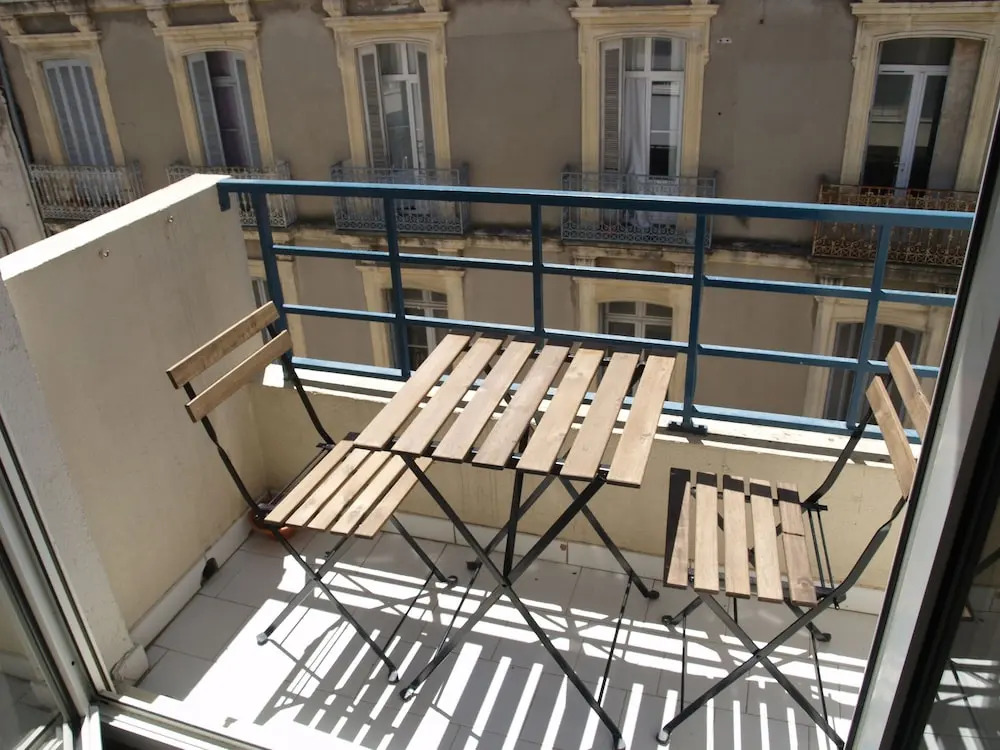 Au Petit Thaï - T2 avec balcon - Montpellier Centre