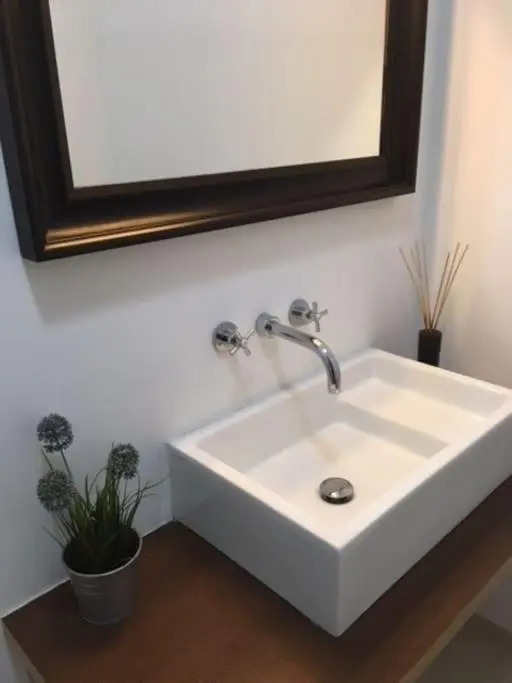 Charming Suite Private Wc & Balcony