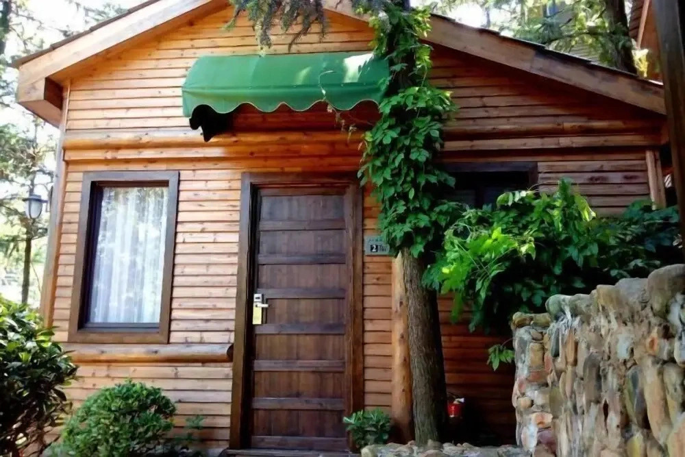 Bafu Shanju Hotel