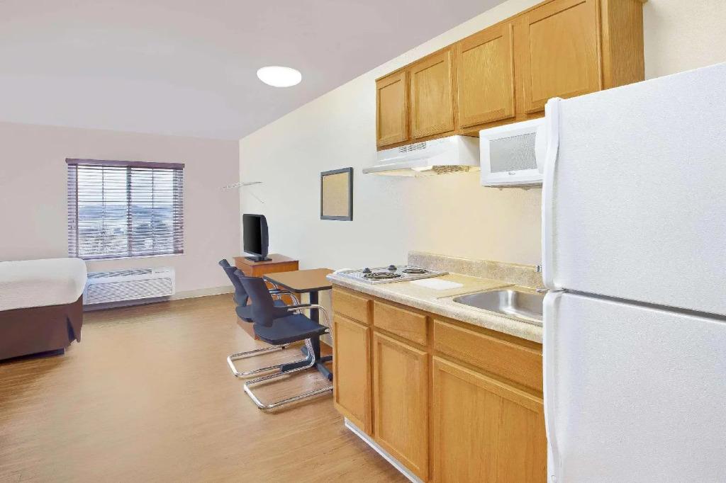 WoodSpring Suites Columbus Southeast
