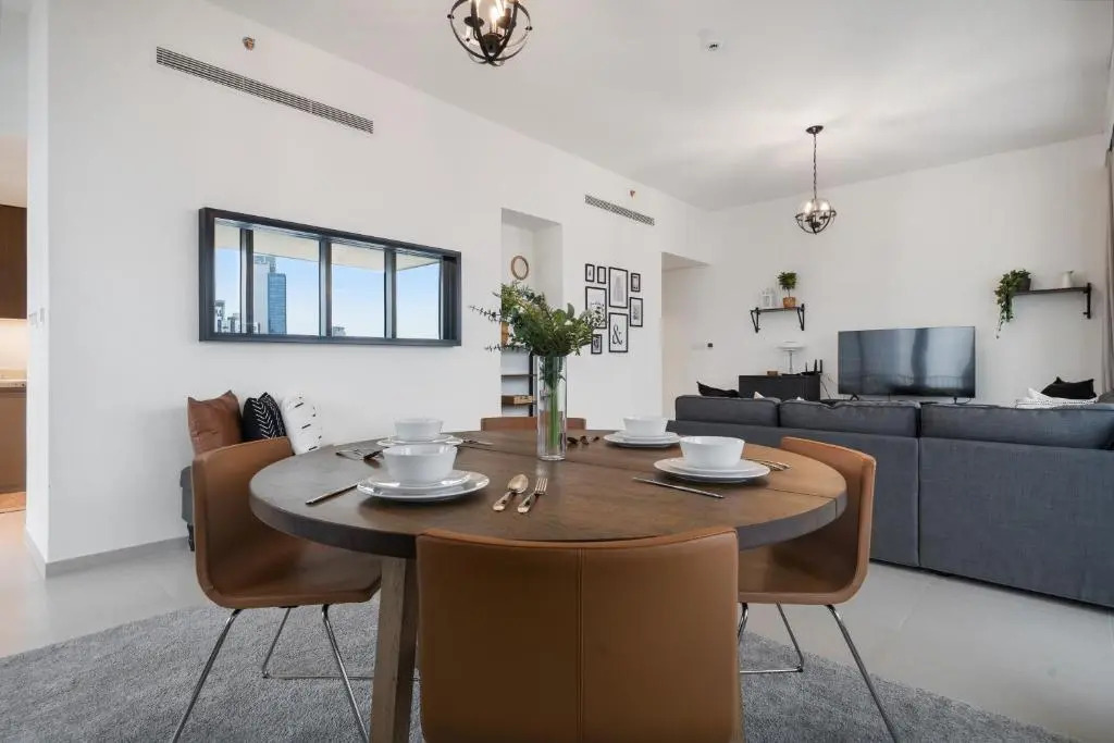 Monty - Breathtaking City Views From DT Apt with Terrace