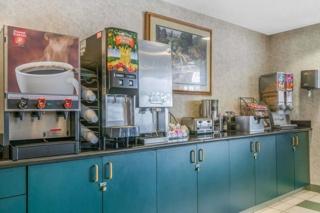 Super 8 By Wyndham Fargo Airport