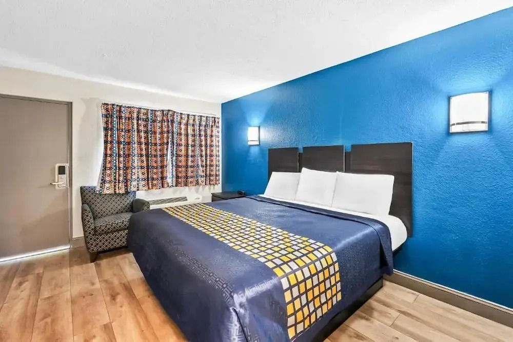 Red Carpet Inn and Suites