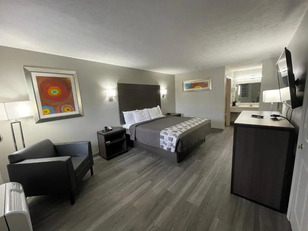 Embassy Inn - Hohenwald