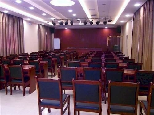 Xing Lun Hotel