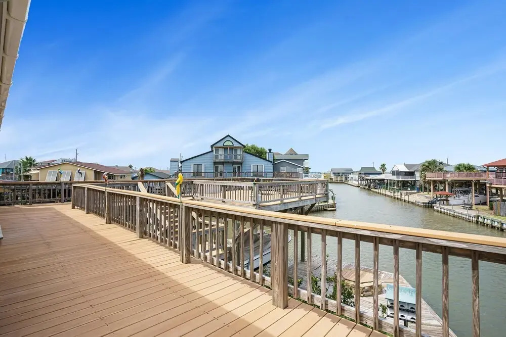 Experience Dolphin Cove Canal House in Freeport
