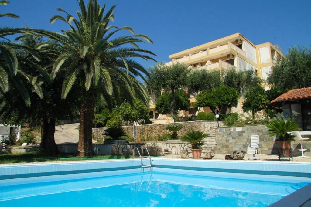 La Calma Hotel