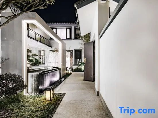 Yansheng Jingyue Designer Hot Spring B & B