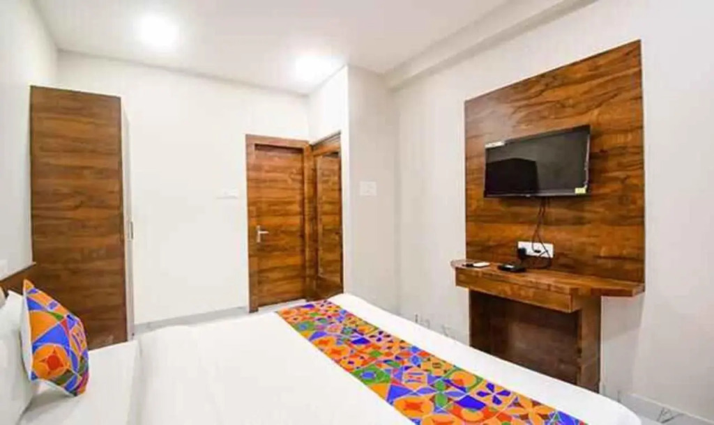 FabHotel Dak Plaza