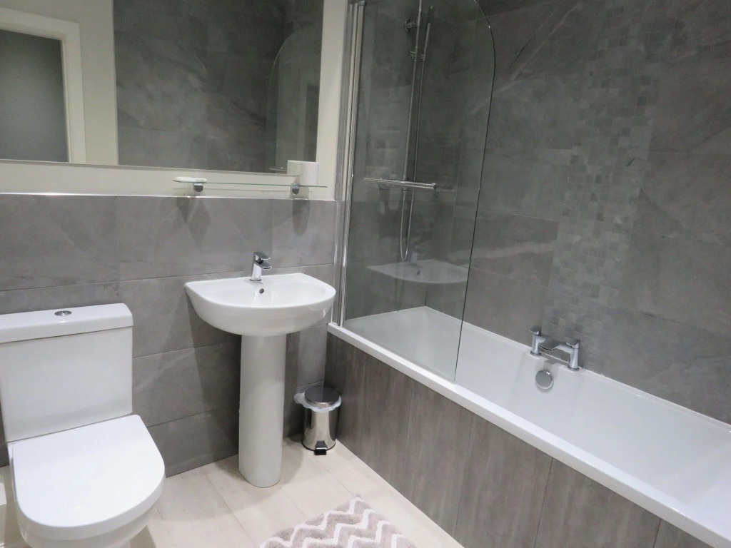 Abbey Apartments - Modern Serviced Apartments - Tourists & Professionals