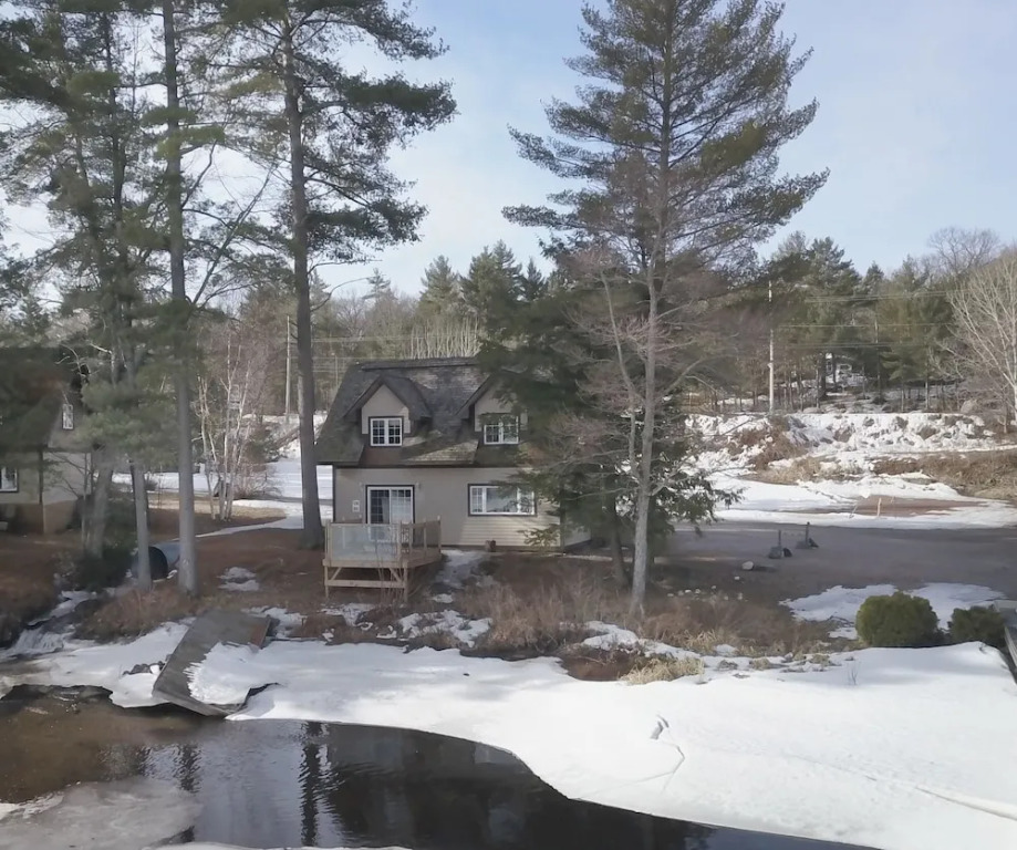 Lakefront Cottage Amazing View