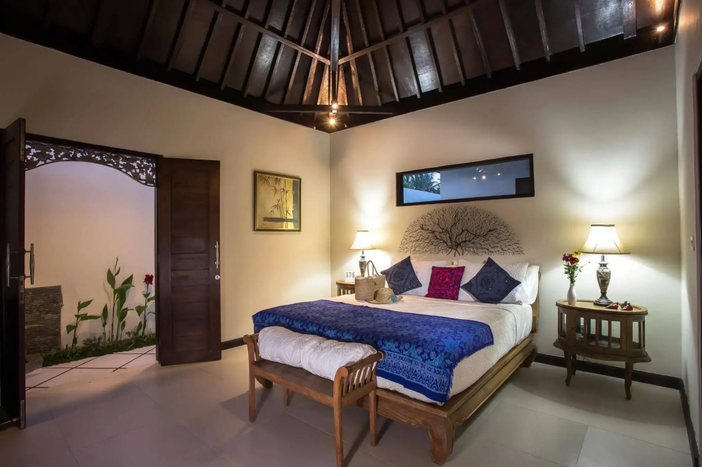 Solo Villas & Retreat