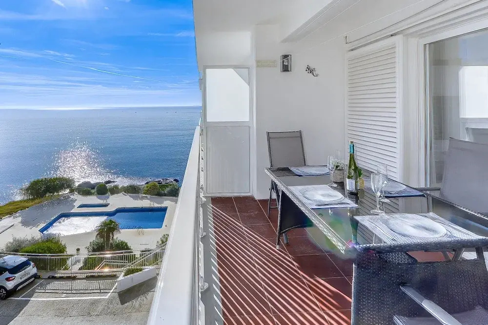 Apartment in Roses With Stunning Beachfront Views