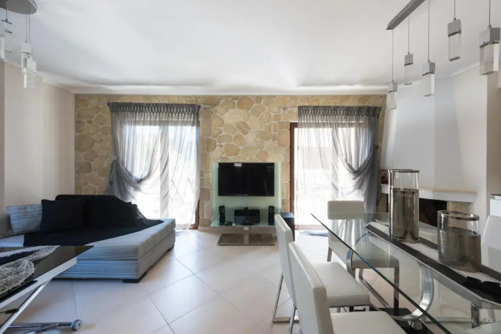 Siviri Villa J&B by Luxlikehome