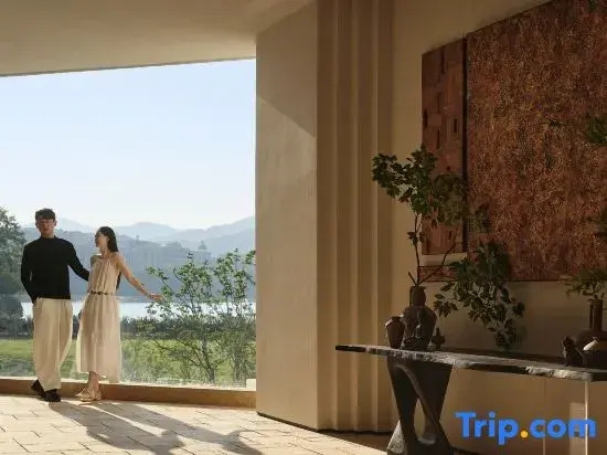 Nanjing Danxi · Zhenzhuquan Hot Springs Lakeside Mountain Lodge