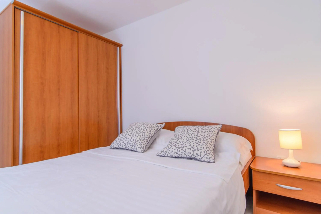 Family-friendly apartments with swimming pool Okrug Gornji, Ciovo - 18827