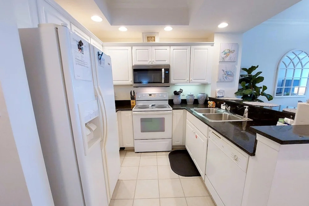 Crystal Shores1006 2 Bedroom Condo by RedAwning