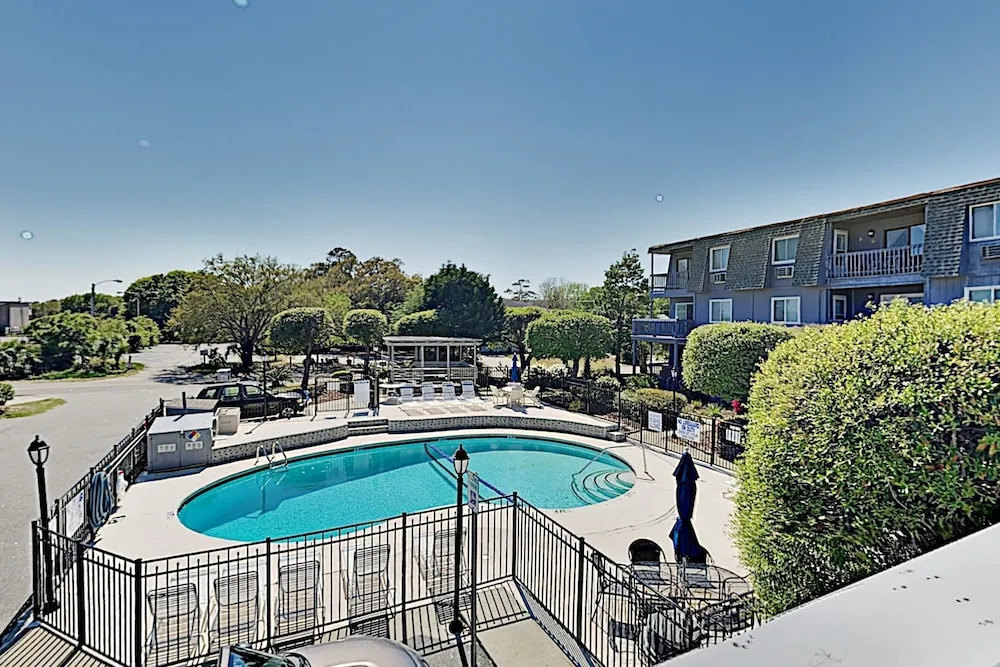 New Listing! Seawalk Condo W/ Pool, Near Beach Condo