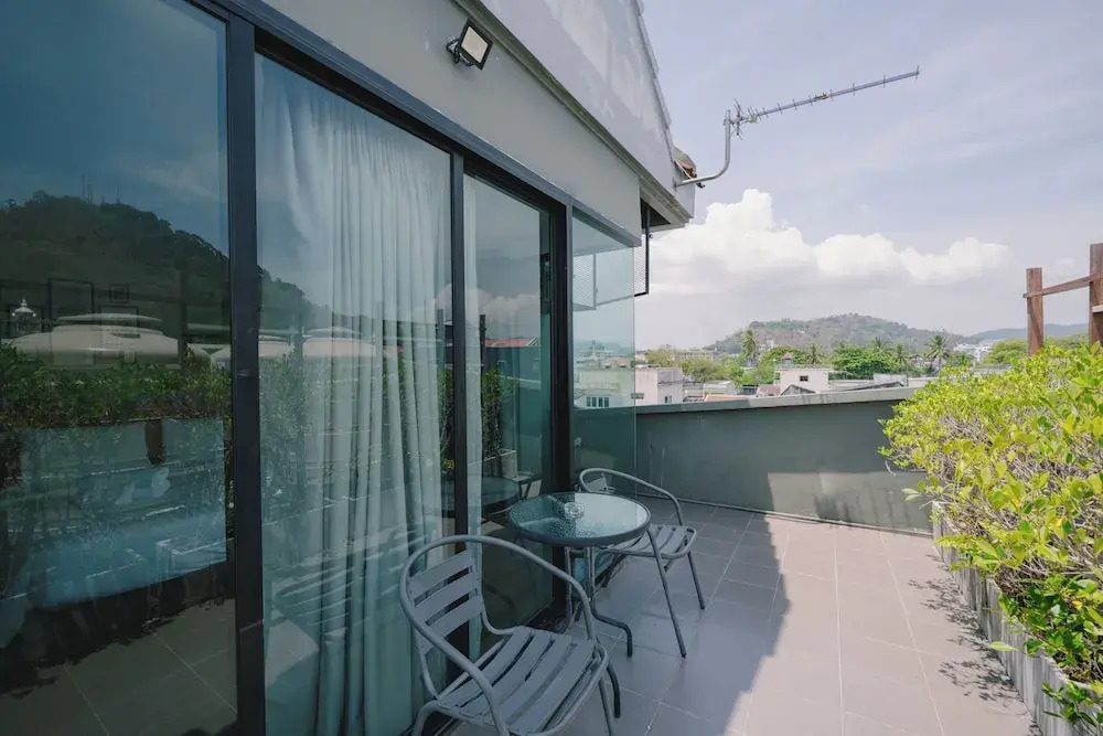 J & P Guest House