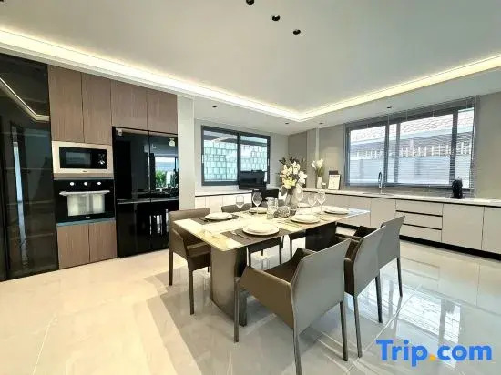NEW Luxury 6BR Pool Villa Pattaya, 10mn Walking St