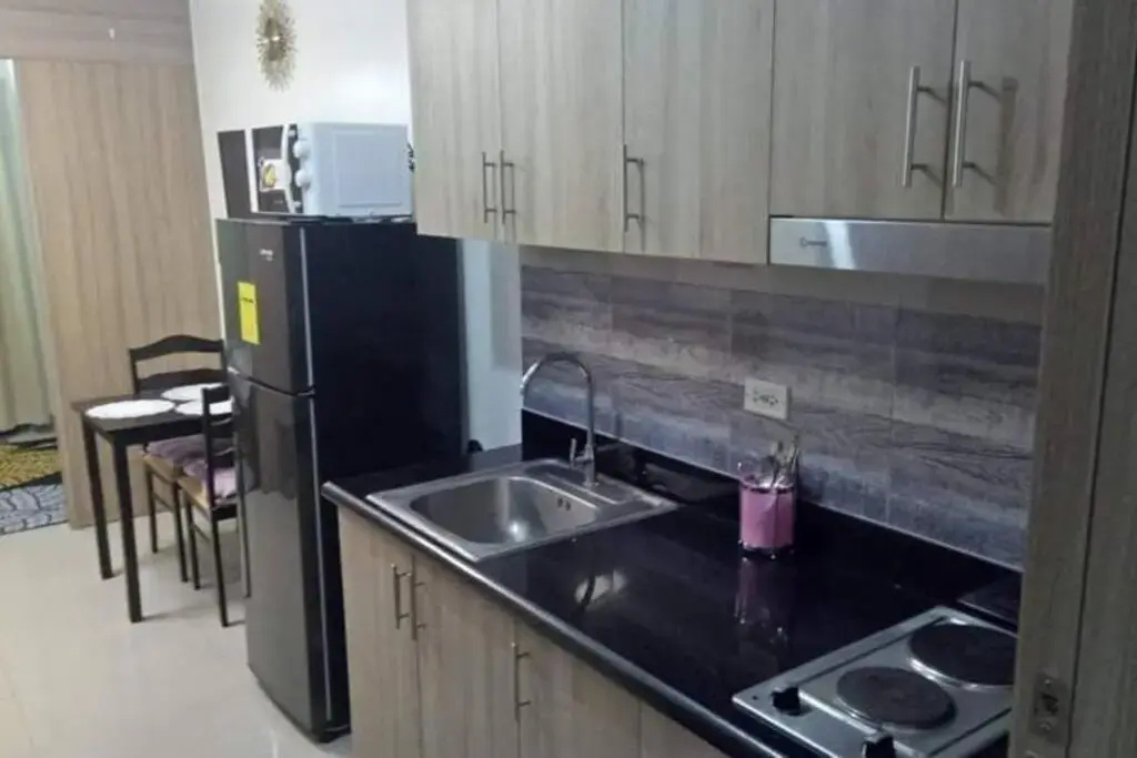 MOA Shore 2 1BR with Balcony WiFi Netflix Pool 4Pax