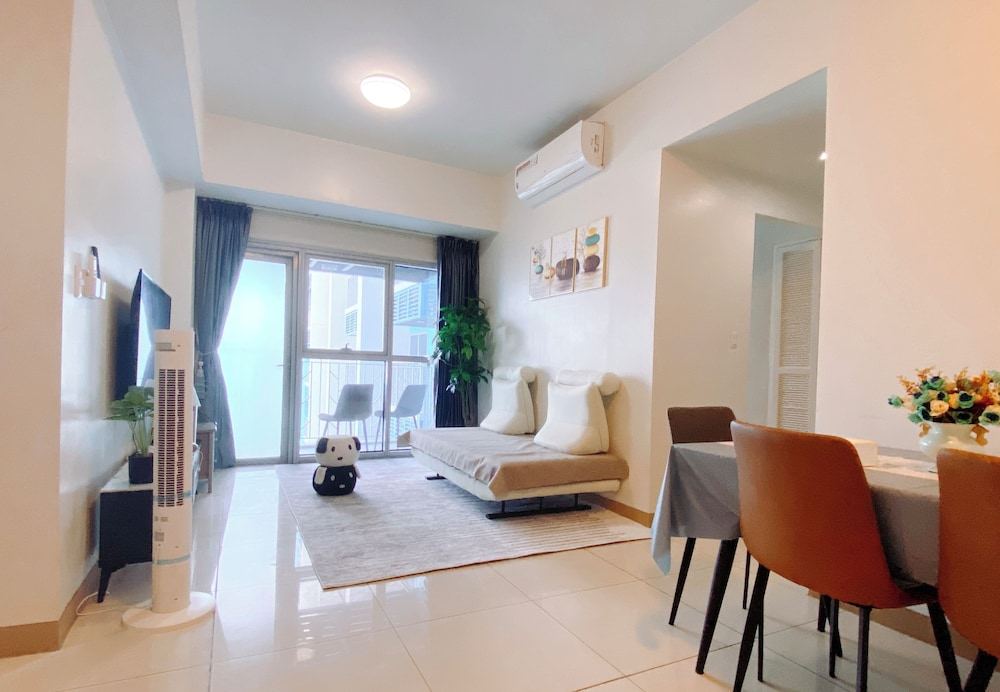 Deluxe Apartment Balcony with Seaview