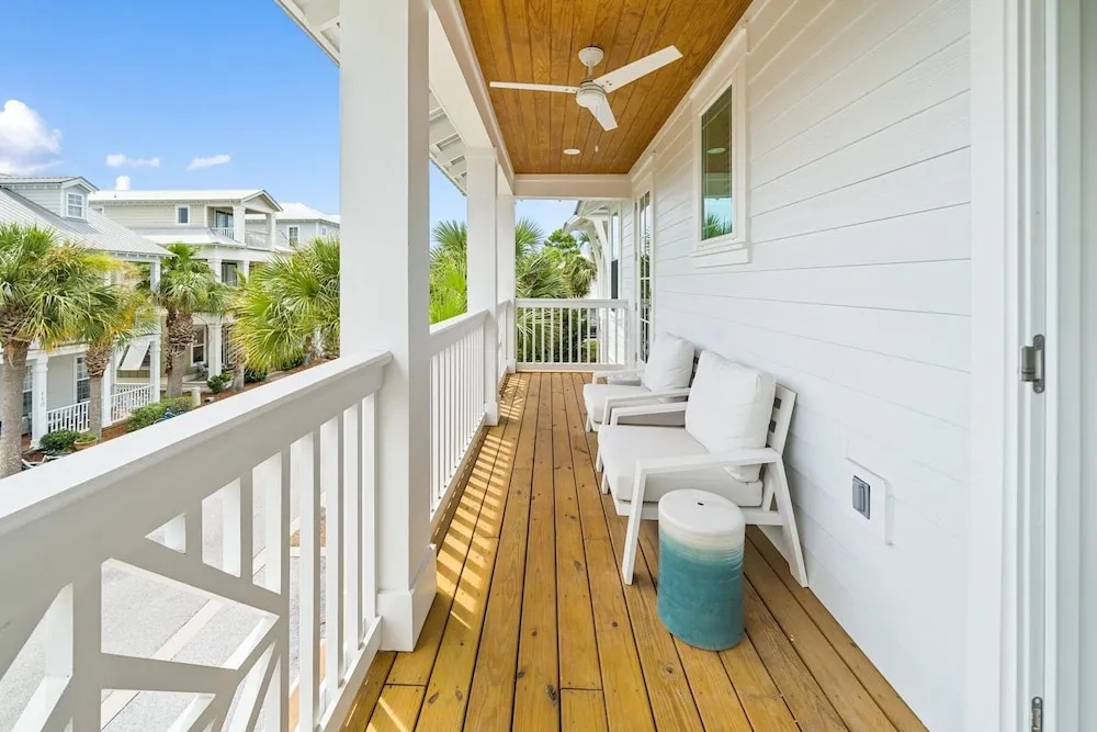 Casa Al Mare 30a 5 Bedroom Home by RedAwning