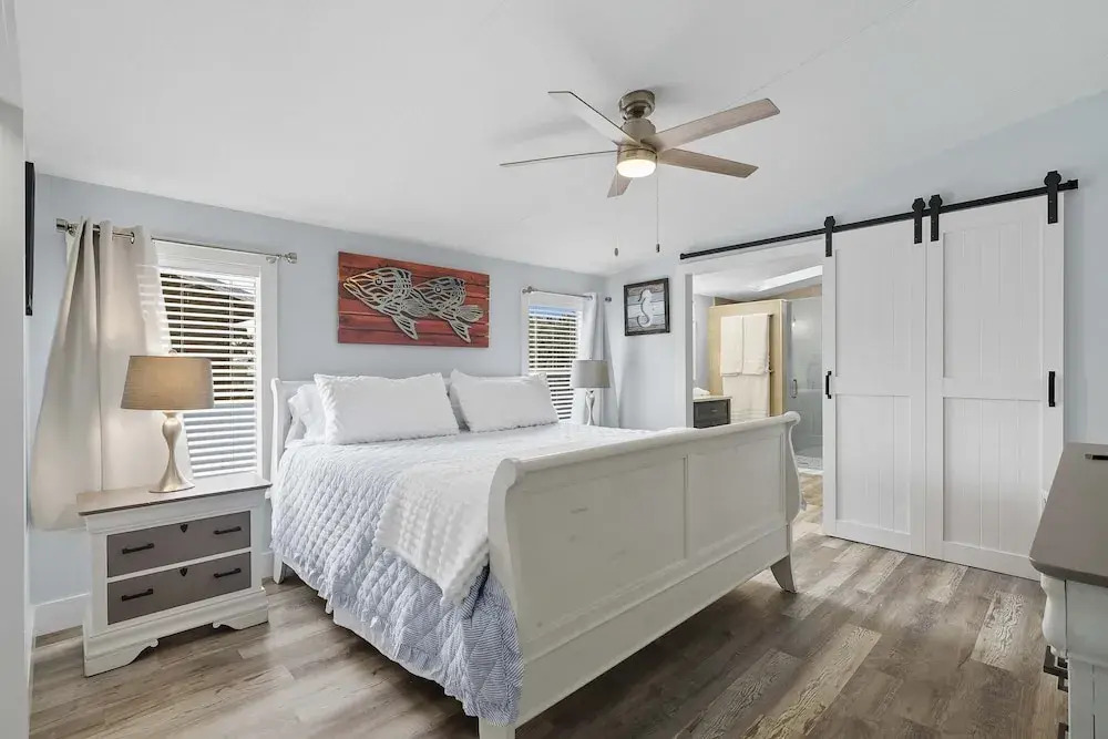 4BR Coastal Pool Cottage Golf Cart Kayaks