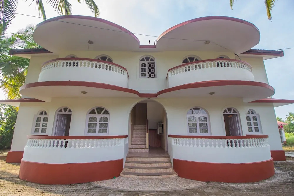 OYO 19652 Home Graceful 1BHK Near Varca Beach