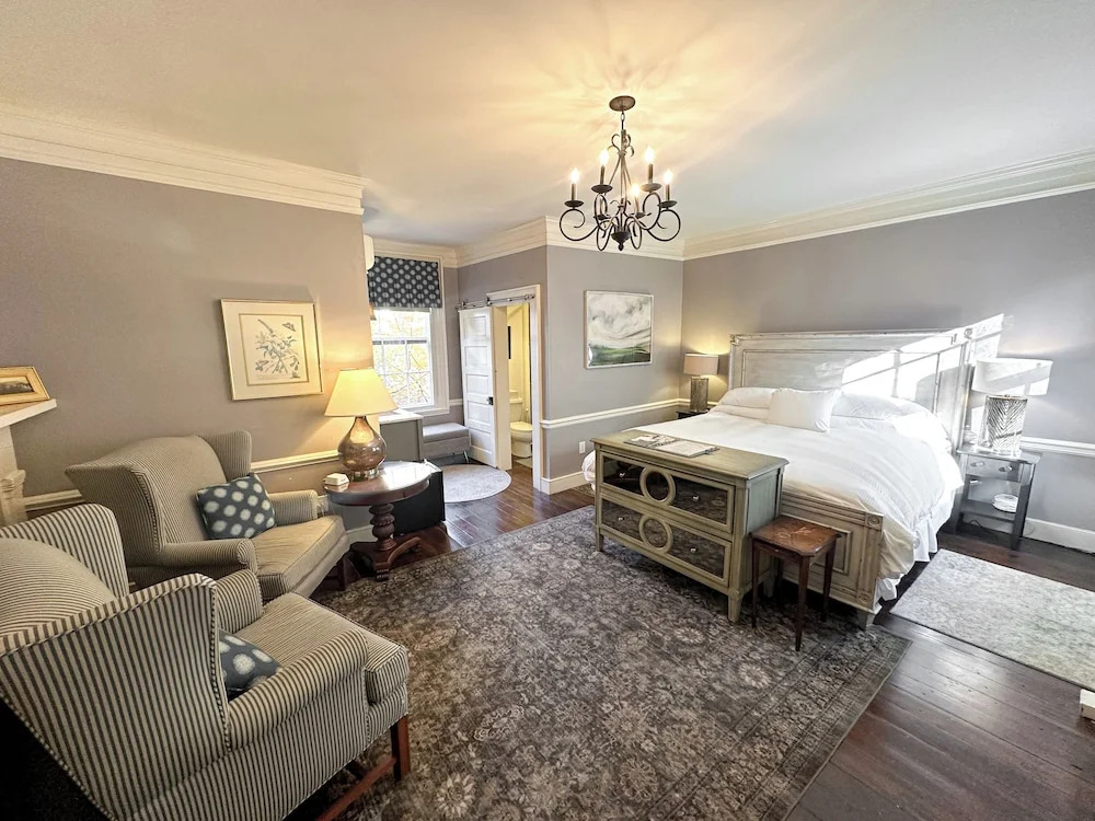 Dinsmore Boutique Inn