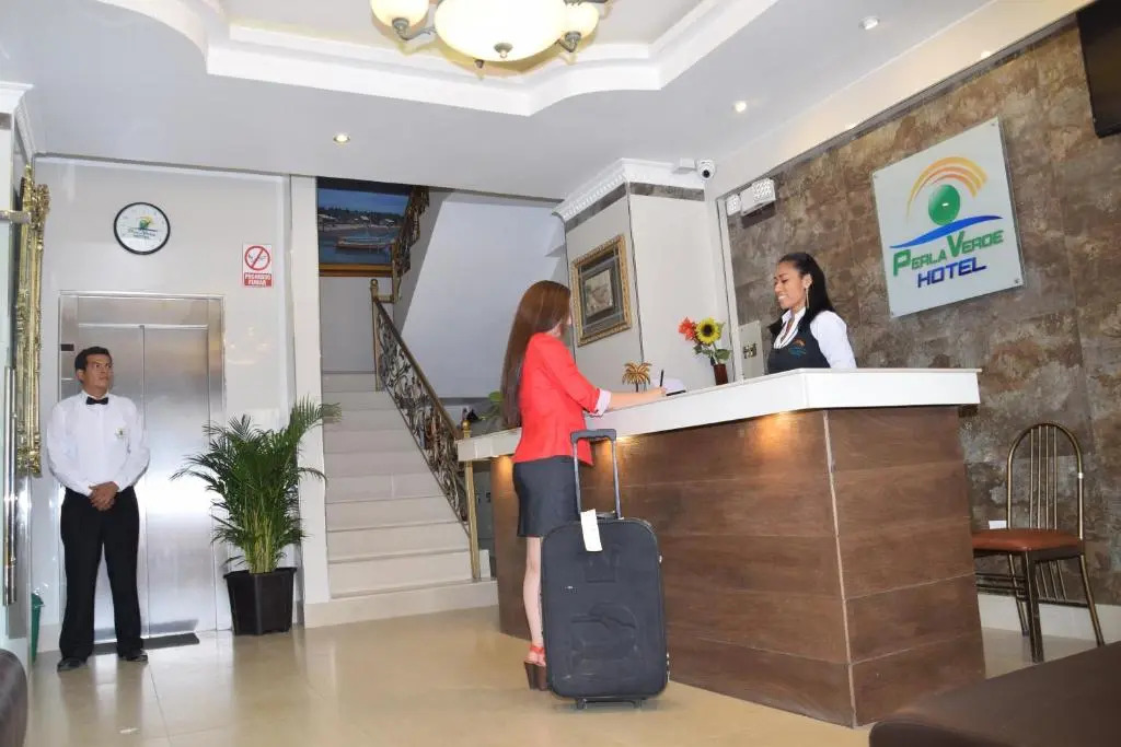 Hotel Perla Verde