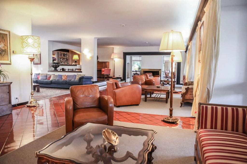 St. Mauritius Hotel