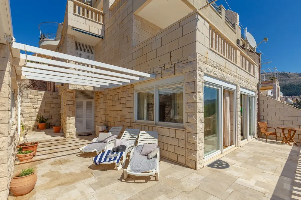 House Hedera IV