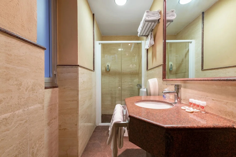 OYO Hotel Francabel