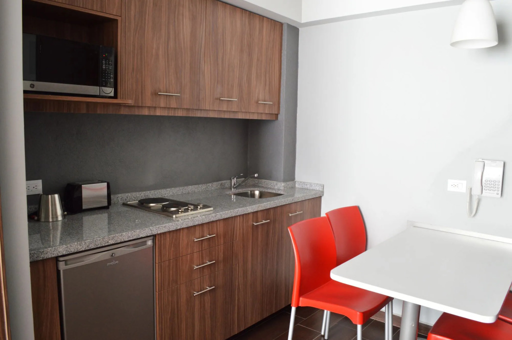 Hotel Block Suites